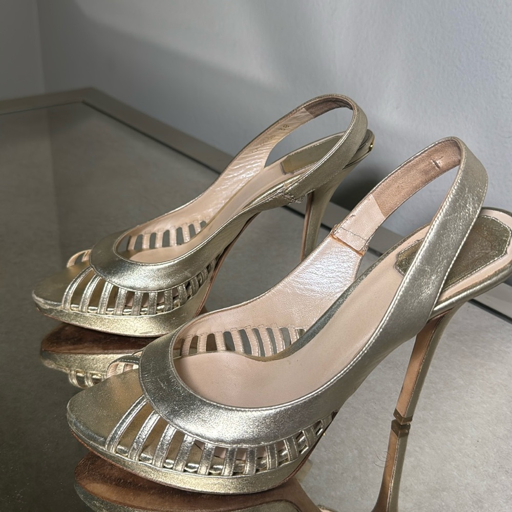 Dior slingbacks in Gold